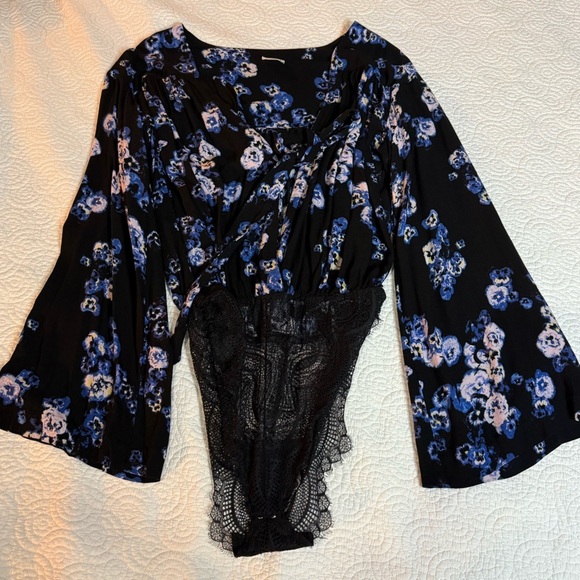 Free People Black and Blue Floral Blouse - Picture 10 of 10